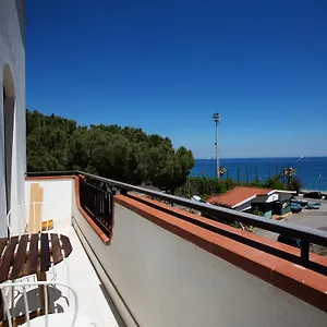 La Finestra Sul Mare Bed & Breakfast Letojanni